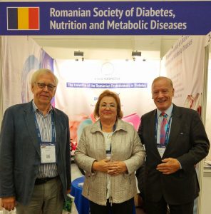 Viktor Jorgens (Membru de onoare al EASD), Prof. Maria Moţa, Sir Michel Hirst (Președinte IDF 2013-2015)